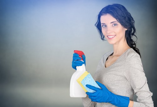 Professional post-construction surface cleaning in SW10 property